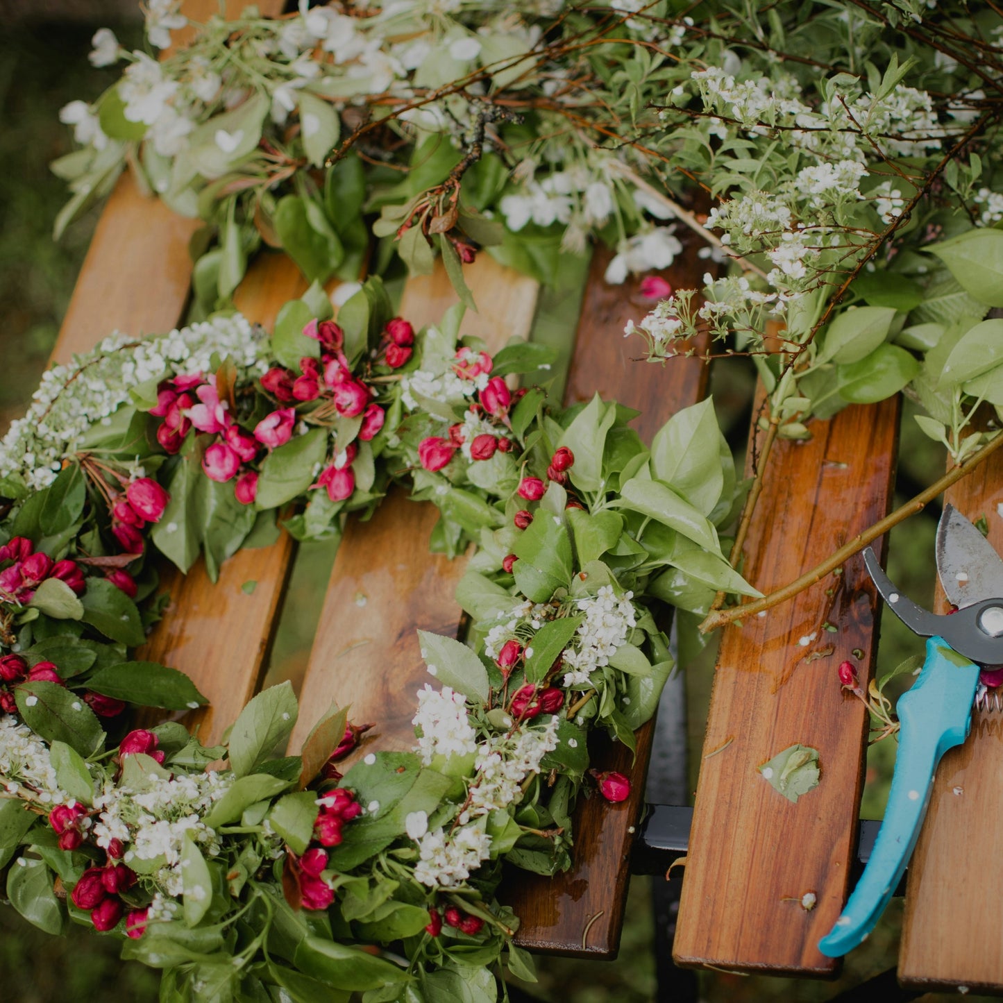 Lag en blomsterkrans til St. Hans / 21. juni / Fåbro Hage